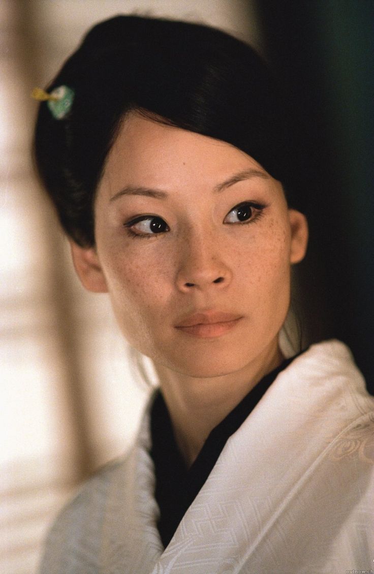 Lucy Liu Portrait — Red Carpet Aura